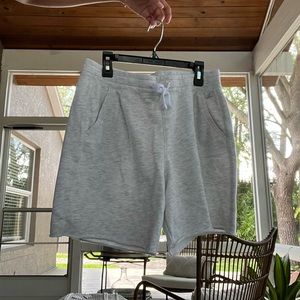 White hollister shorts